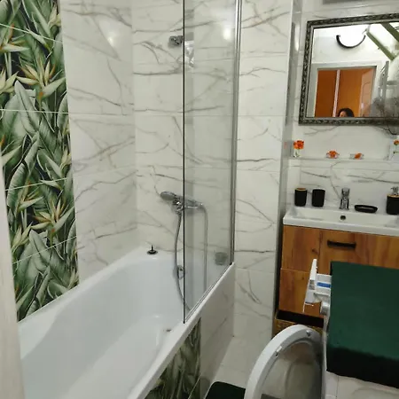 Cozy 2 Bedroom Apartment Komárno